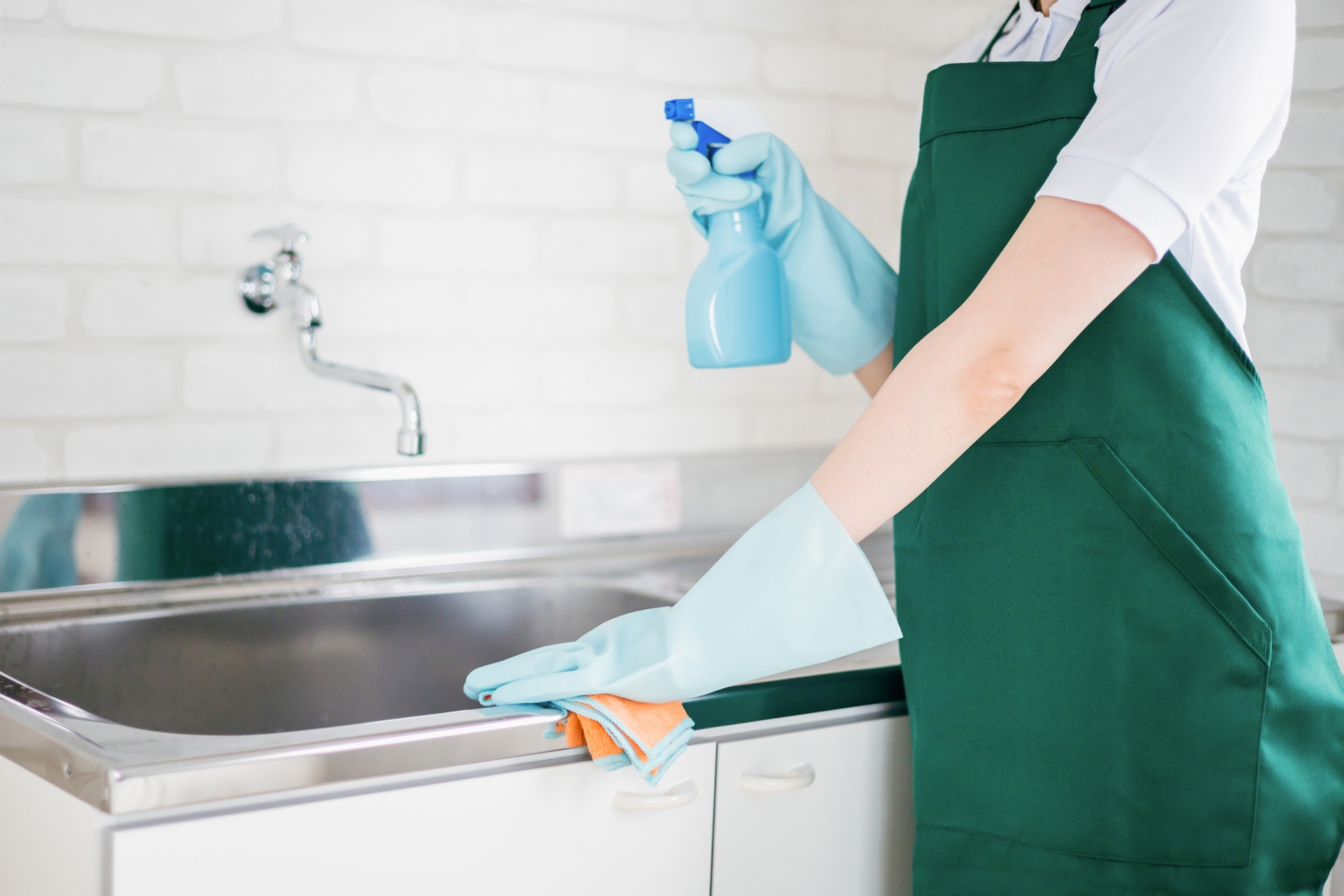 水回りの掃除方法|汚れ別・場所別にポイントを紹介