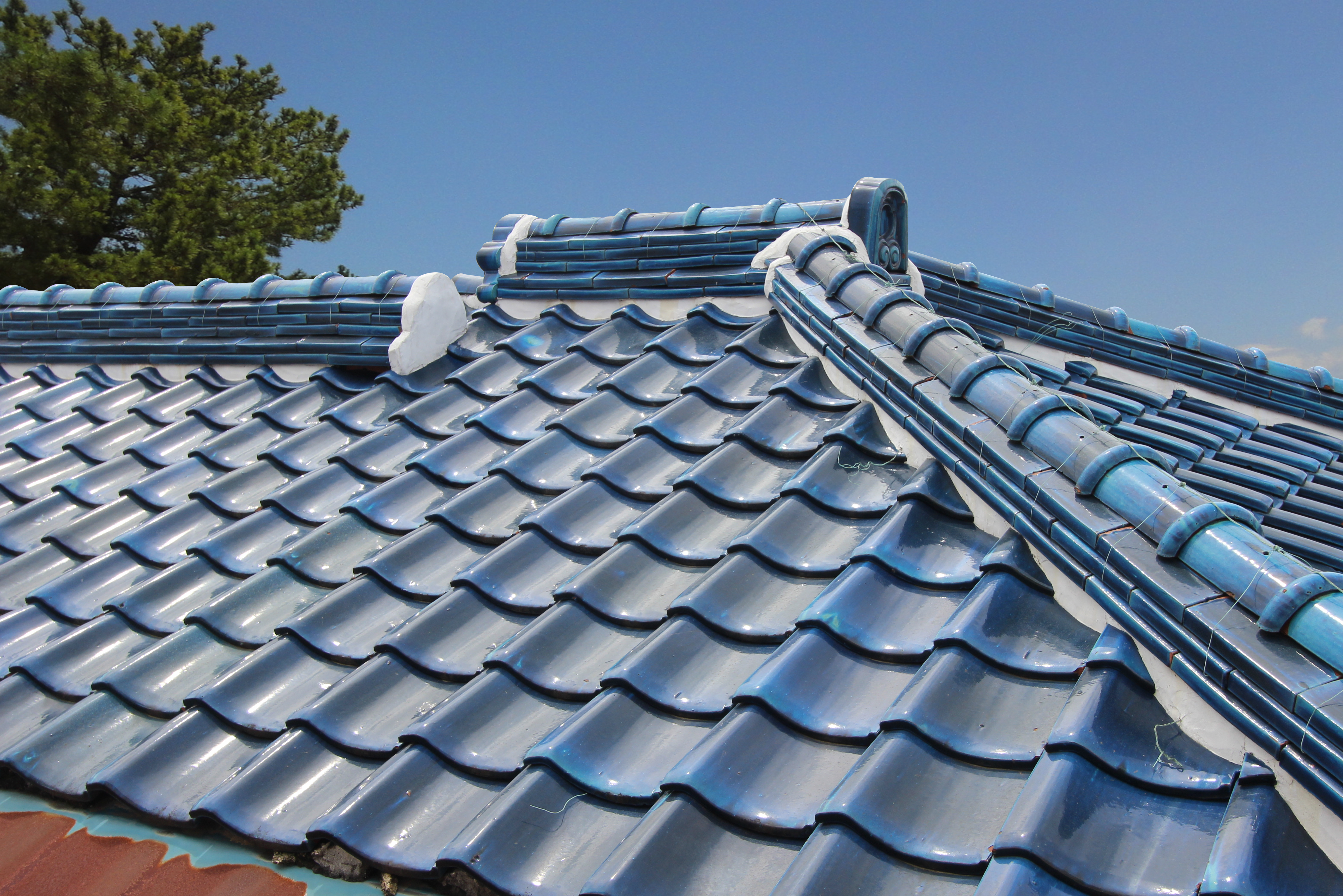 屋根修理の詐欺手口と対策｜相談・通報・契約解除について解説