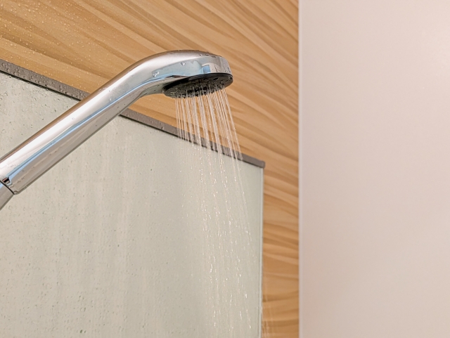 ガス給湯器の寿命は何年？交換・修理の見極めと長持ちさせるコツ【保存版】