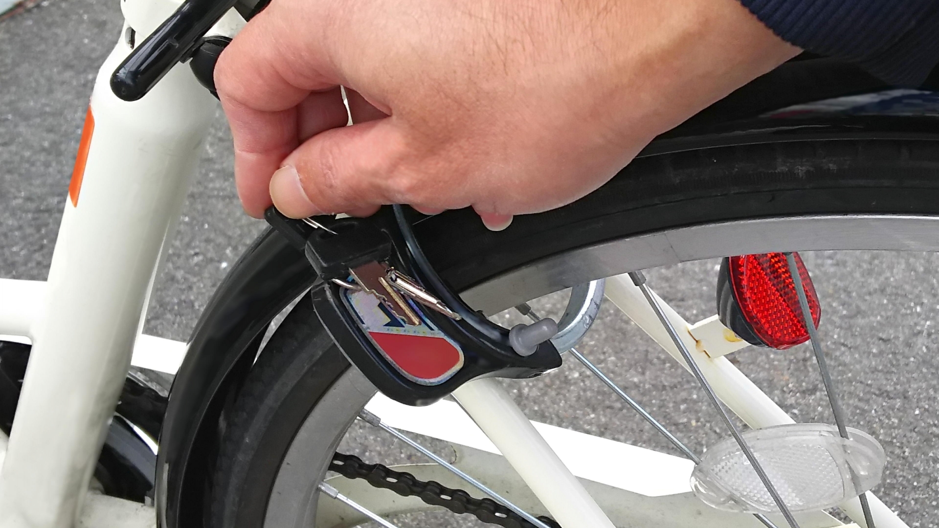 自転車の鍵が抜けない！原因と自分でできる簡単な対処法を解説