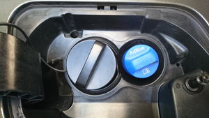 アドブルー(AdBlue®)とは?補充の目安や取り扱いの注意点について解説