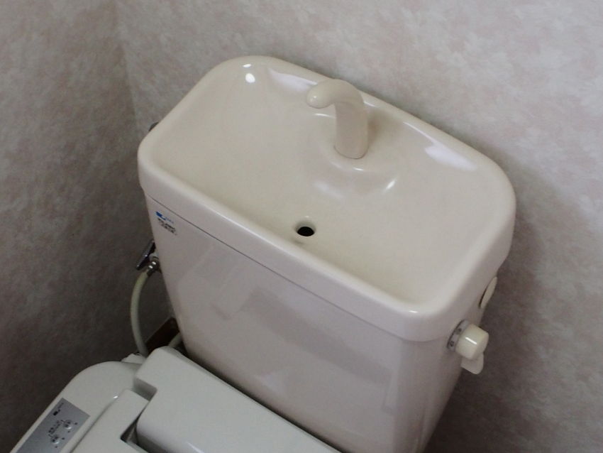 トイレタンクからの水漏れは自分で直せる？原因や対処方法を紹介