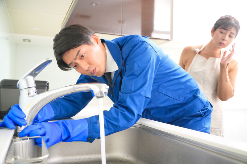 水道修理で自分でできる範囲はどこまで?業者に依頼すべきトラブルとは?