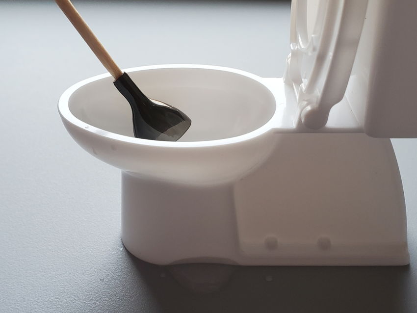 トイレの詰まりの原因は？直し方や予防法も解説
