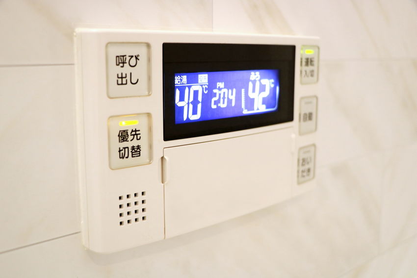 【解決策あり】給湯器が点滅してる!ランプが光る原因と自分でできる対処法